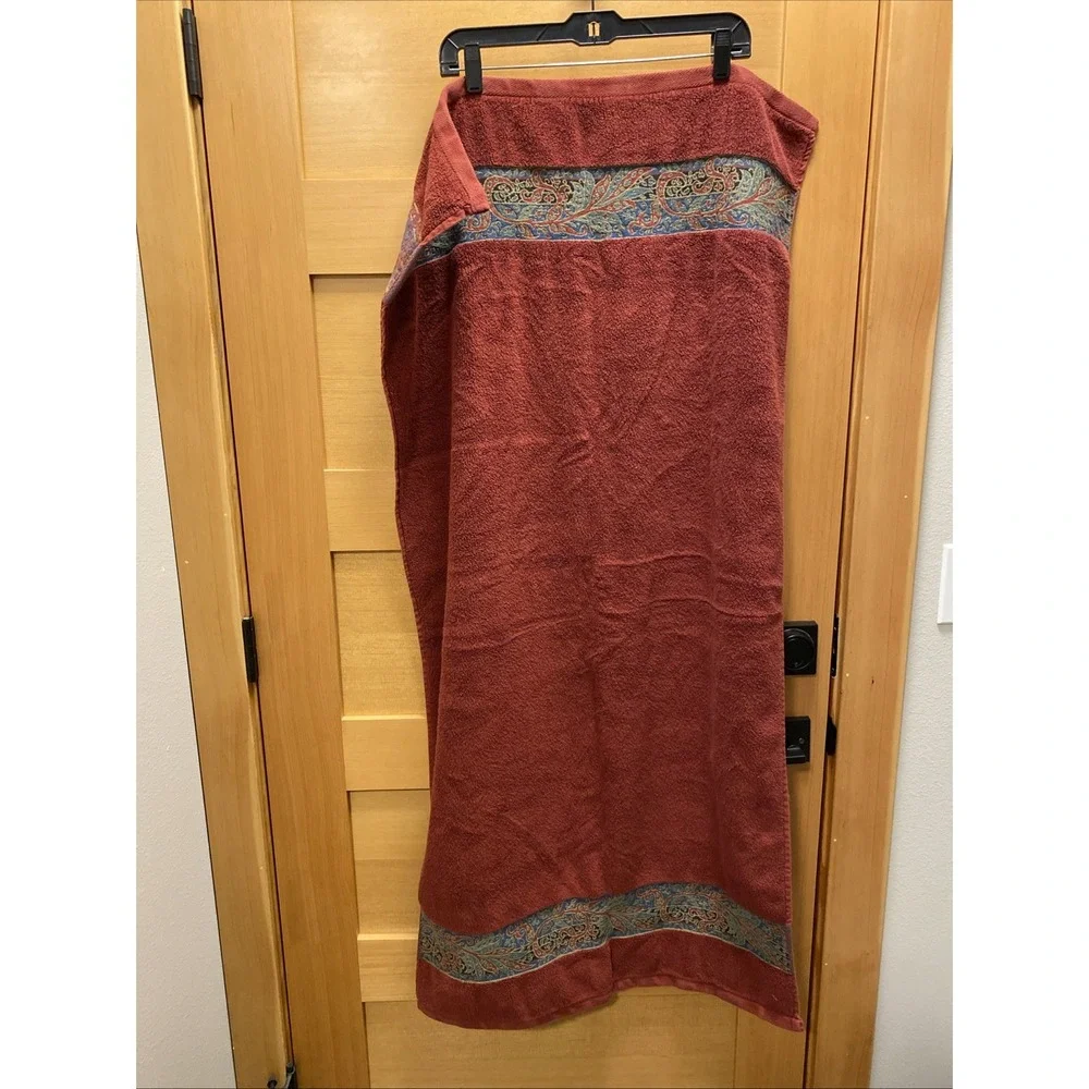 Lauren Ralph Lauren Bath‎ Towel Maroon Paisley Medallion Accent Green Tag 27x50